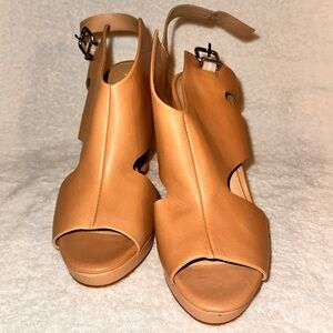 GIANNI BINI Tan and brown leather block heel sandals #blockheels